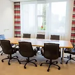 Duesseldorf-neuss By Ihg ホテル 4*