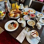 Duesseldorf-neuss By Ihg ホテル 4*