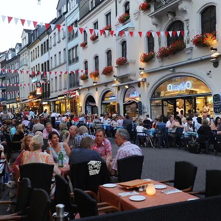 Duesseldorf-neuss By Ihg Hotel 4*