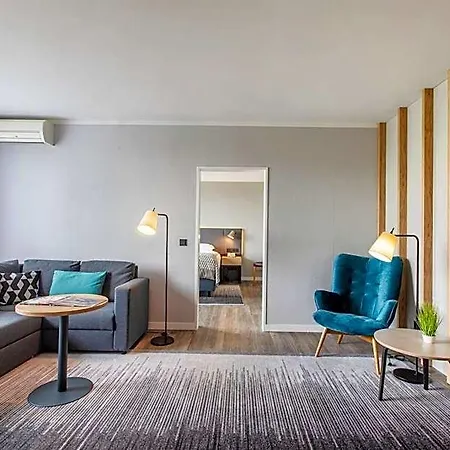 Duesseldorf-neuss By Ihg Отель