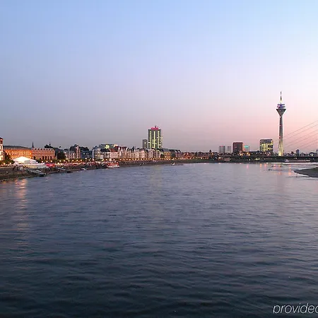 Отель Duesseldorf-neuss By Ihg 4*