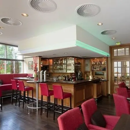 Hotel Duesseldorf-neuss By Ihg 4*