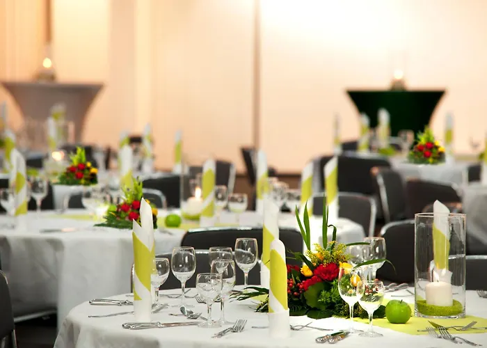 Duesseldorf-neuss By Ihg Hotel