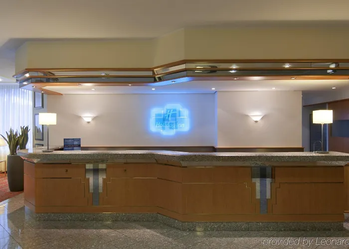 Duesseldorf-neuss By Ihg Hotel 4*