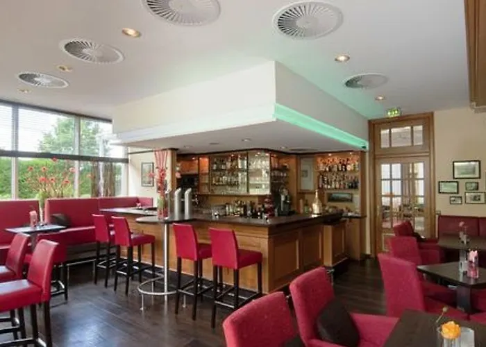 Hotel Duesseldorf-neuss By Ihg 4*